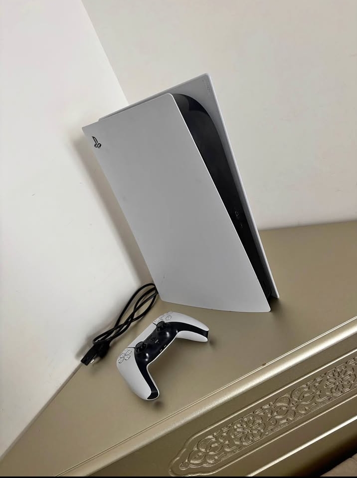 Ps5 digital + 1 manette